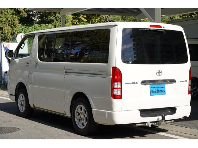 ハイエースバン ロングスーパーＧＬ　４ＷＤ／ワンオーナー／寒冷地仕様／３．０００ｃｃ／ディーゼルターボ／後席シートベルト／Ｗエアーバック／スライドガラス／１００Ｖ電源／純正キーレス／イモビライザー付／ナビ／ＴＶ／バックカメラ／ＥＴＣ／（46枚目）