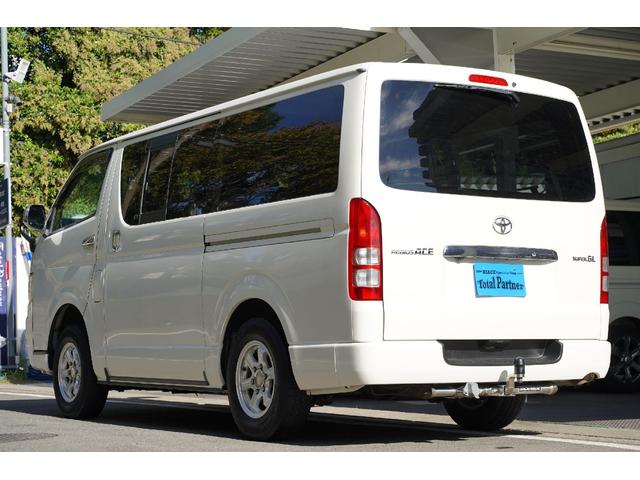 ハイエースバン ロングスーパーＧＬ　４ＷＤ／ワンオーナー／寒冷地仕様／３．０００ｃｃ／ディーゼルターボ／後席シートベルト／Ｗエアーバック／スライドガラス／１００Ｖ電源／純正キーレス／イモビライザー付／ナビ／ＴＶ／バックカメラ／ＥＴＣ／（47枚目）