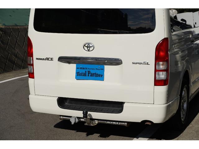 ハイエースバン ロングスーパーＧＬ　４ＷＤ／ワンオーナー／寒冷地仕様／３．０００ｃｃ／ディーゼルターボ／後席シートベルト／Ｗエアーバック／スライドガラス／１００Ｖ電源／純正キーレス／イモビライザー付／ナビ／ＴＶ／バックカメラ／ＥＴＣ／（50枚目）