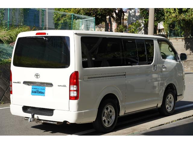 ハイエースバン ロングスーパーＧＬ　４ＷＤ／ワンオーナー／寒冷地仕様／３．０００ｃｃ／ディーゼルターボ／後席シートベルト／Ｗエアーバック／スライドガラス／１００Ｖ電源／純正キーレス／イモビライザー付／ナビ／ＴＶ／バックカメラ／ＥＴＣ／（54枚目）