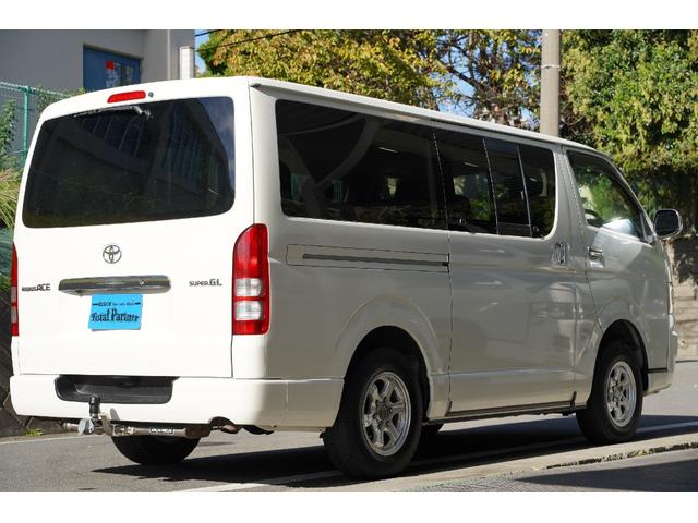 ハイエースバン ロングスーパーＧＬ　４ＷＤ／ワンオーナー／寒冷地仕様／３．０００ｃｃ／ディーゼルターボ／後席シートベルト／Ｗエアーバック／スライドガラス／１００Ｖ電源／純正キーレス／イモビライザー付／ナビ／ＴＶ／バックカメラ／ＥＴＣ／（55枚目）