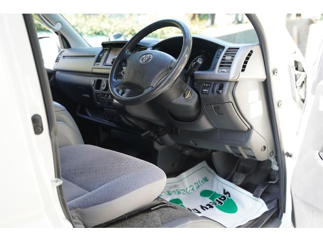 ハイエースバン ロングスーパーＧＬ　４ＷＤ／ワンオーナー／寒冷地仕様／３．０００ｃｃ／ディーゼルターボ／後席シートベルト／Ｗエアーバック／スライドガラス／１００Ｖ電源／純正キーレス／イモビライザー付／ナビ／ＴＶ／バックカメラ／ＥＴＣ／（67枚目）