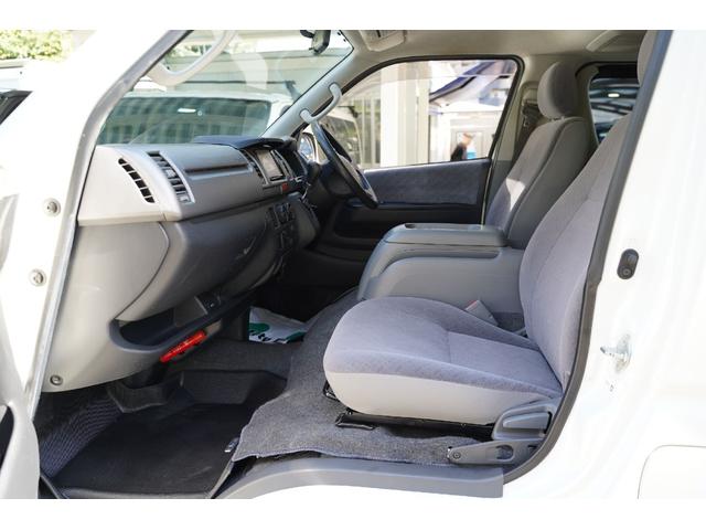 ハイエースバン ロングスーパーＧＬ　４ＷＤ／ワンオーナー／寒冷地仕様／３．０００ｃｃ／ディーゼルターボ／後席シートベルト／Ｗエアーバック／スライドガラス／１００Ｖ電源／純正キーレス／イモビライザー付／ナビ／ＴＶ／バックカメラ／ＥＴＣ／（71枚目）