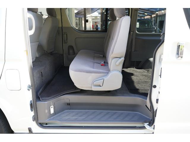 ハイエースバン ロングスーパーＧＬ　４ＷＤ／ワンオーナー／寒冷地仕様／３．０００ｃｃ／ディーゼルターボ／後席シートベルト／Ｗエアーバック／スライドガラス／１００Ｖ電源／純正キーレス／イモビライザー付／ナビ／ＴＶ／バックカメラ／ＥＴＣ／（73枚目）