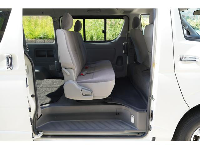 ハイエースバン ロングスーパーＧＬ　４ＷＤ／ワンオーナー／寒冷地仕様／３．０００ｃｃ／ディーゼルターボ／後席シートベルト／Ｗエアーバック／スライドガラス／１００Ｖ電源／純正キーレス／イモビライザー付／ナビ／ＴＶ／バックカメラ／ＥＴＣ／（76枚目）