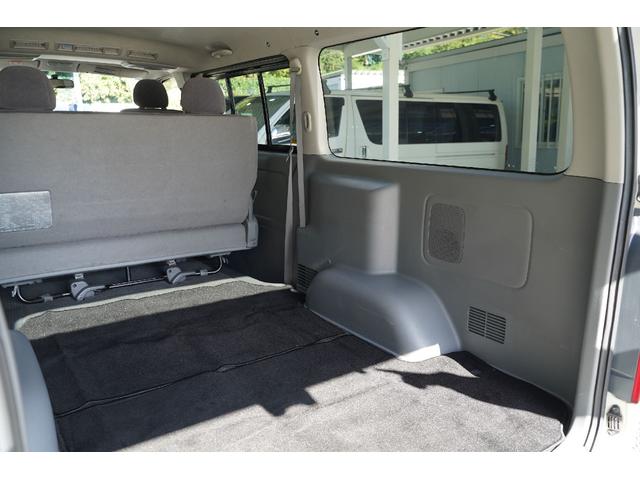 ハイエースバン ロングスーパーＧＬ　４ＷＤ／ワンオーナー／寒冷地仕様／３．０００ｃｃ／ディーゼルターボ／後席シートベルト／Ｗエアーバック／スライドガラス／１００Ｖ電源／純正キーレス／イモビライザー付／ナビ／ＴＶ／バックカメラ／ＥＴＣ／（80枚目）