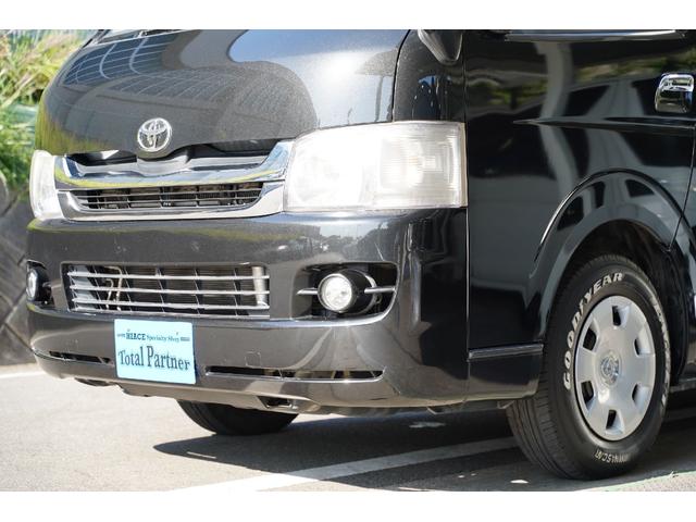 ハイエースバン スーパーGL 2.000cc/ガソリン/サイドスライドガラス/GOODYEAR製バンタイヤ/Wエアーバック/後席シートベルト/純正キーレス/純正盗難防止装置付/ナビ/バックカメラ/ETC/TV/インテリアパネル/(7枚目)