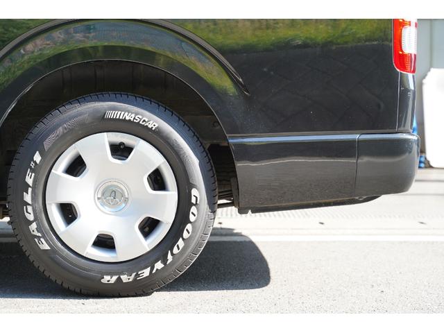 ハイエースバン スーパーGL 2.000cc/ガソリン/サイドスライドガラス/GOODYEAR製バンタイヤ/Wエアーバック/後席シートベルト/純正キーレス/純正盗難防止装置付/ナビ/バックカメラ/ETC/TV/インテリアパネル/(24枚目)