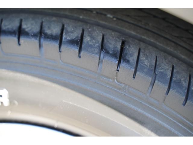ハイエースバン スーパーGL 2.000cc/ガソリン/サイドスライドガラス/GOODYEAR製バンタイヤ/Wエアーバック/後席シートベルト/純正キーレス/純正盗難防止装置付/ナビ/バックカメラ/ETC/TV/インテリアパネル/(27枚目)