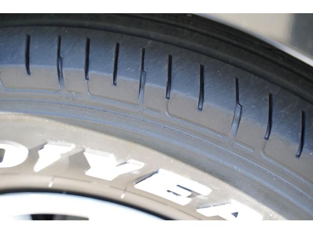 ハイエースバン スーパーGL 2.000cc/ガソリン/サイドスライドガラス/GOODYEAR製バンタイヤ/Wエアーバック/後席シートベルト/純正キーレス/純正盗難防止装置付/ナビ/バックカメラ/ETC/TV/インテリアパネル/(28枚目)