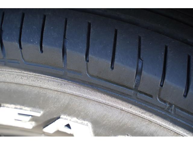 ハイエースバン スーパーGL 2.000cc/ガソリン/サイドスライドガラス/GOODYEAR製バンタイヤ/Wエアーバック/後席シートベルト/純正キーレス/純正盗難防止装置付/ナビ/バックカメラ/ETC/TV/インテリアパネル/(29枚目)