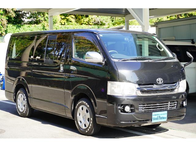ハイエースバン スーパーGL 2.000cc/ガソリン/サイドスライドガラス/GOODYEAR製バンタイヤ/Wエアーバック/後席シートベルト/純正キーレス/純正盗難防止装置付/ナビ/バックカメラ/ETC/TV/インテリアパネル/(31枚目)