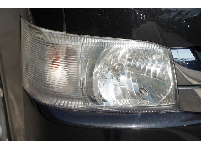 ハイエースバン スーパーGL 2.000cc/ガソリン/サイドスライドガラス/GOODYEAR製バンタイヤ/Wエアーバック/後席シートベルト/純正キーレス/純正盗難防止装置付/ナビ/バックカメラ/ETC/TV/インテリアパネル/(37枚目)