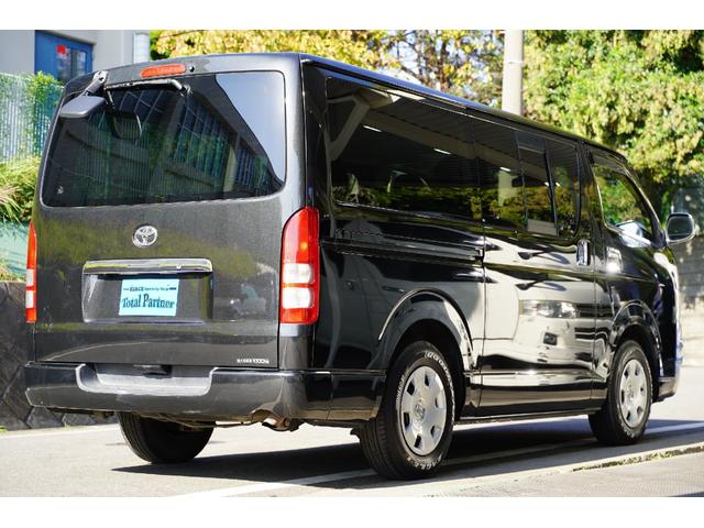ハイエースバン スーパーGL 2.000cc/ガソリン/サイドスライドガラス/GOODYEAR製バンタイヤ/Wエアーバック/後席シートベルト/純正キーレス/純正盗難防止装置付/ナビ/バックカメラ/ETC/TV/インテリアパネル/(47枚目)