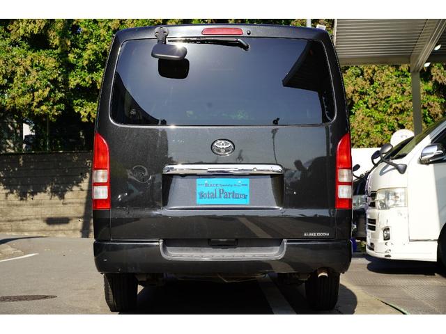 ハイエースバン スーパーGL 2.000cc/ガソリン/サイドスライドガラス/GOODYEAR製バンタイヤ/Wエアーバック/後席シートベルト/純正キーレス/純正盗難防止装置付/ナビ/バックカメラ/ETC/TV/インテリアパネル/(49枚目)