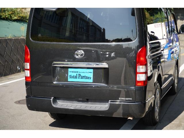 ハイエースバン スーパーGL 2.000cc/ガソリン/サイドスライドガラス/GOODYEAR製バンタイヤ/Wエアーバック/後席シートベルト/純正キーレス/純正盗難防止装置付/ナビ/バックカメラ/ETC/TV/インテリアパネル/(50枚目)