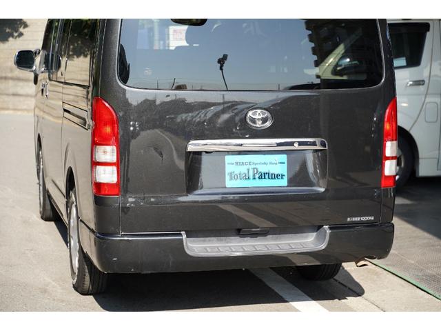 ハイエースバン スーパーGL 2.000cc/ガソリン/サイドスライドガラス/GOODYEAR製バンタイヤ/Wエアーバック/後席シートベルト/純正キーレス/純正盗難防止装置付/ナビ/バックカメラ/ETC/TV/インテリアパネル/(51枚目)