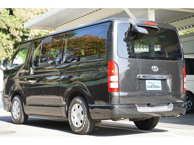 ハイエースバン スーパーGL 2.000cc/ガソリン/サイドスライドガラス/GOODYEAR製バンタイヤ/Wエアーバック/後席シートベルト/純正キーレス/純正盗難防止装置付/ナビ/バックカメラ/ETC/TV/インテリアパネル/(55枚目)
