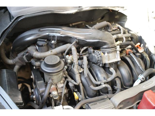 ハイエースバン スーパーGL 2.000cc/ガソリン/サイドスライドガラス/GOODYEAR製バンタイヤ/Wエアーバック/後席シートベルト/純正キーレス/純正盗難防止装置付/ナビ/バックカメラ/ETC/TV/インテリアパネル/(58枚目)