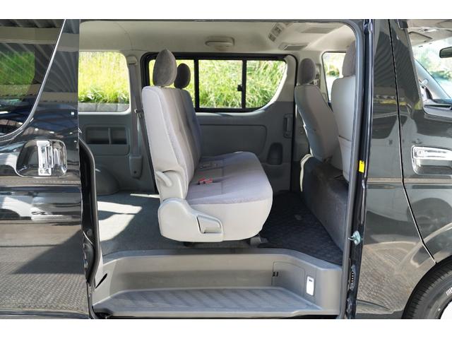 ハイエースバン スーパーGL 2.000cc/ガソリン/サイドスライドガラス/GOODYEAR製バンタイヤ/Wエアーバック/後席シートベルト/純正キーレス/純正盗難防止装置付/ナビ/バックカメラ/ETC/TV/インテリアパネル/(76枚目)
