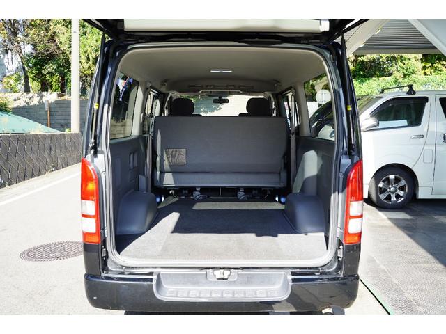 ハイエースバン スーパーGL 2.000cc/ガソリン/サイドスライドガラス/GOODYEAR製バンタイヤ/Wエアーバック/後席シートベルト/純正キーレス/純正盗難防止装置付/ナビ/バックカメラ/ETC/TV/インテリアパネル/(78枚目)
