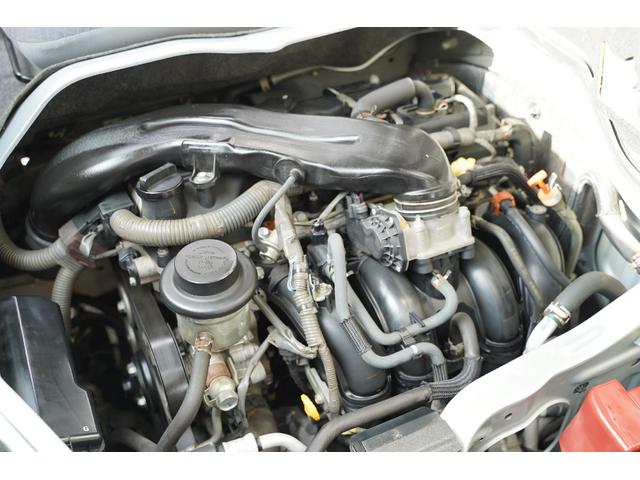ハイエースバン ロングスーパーGL 2.000cc/ガソリン/YOKOHAMAPARADA/M-technoショックアブソーバー/2インチローダウン/Wエアーバック/純正キーレス/イモビライザー付/パナソニック製ナビ/Bカメラ/ETC/(17枚目)