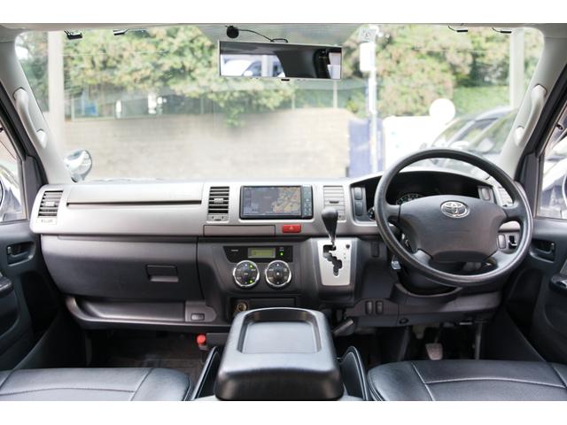 ハイエースバン ロングスーパーGL 3.000cc/ディーゼルターボ/3型/純正HIDヘッドライトユニット/純正クリアランスソナー/Wエアーバック/玄武ローダウンキット/サイドスライドガラス/キーレス/ナビ/バックカメラ/TV/ETC(4枚目)