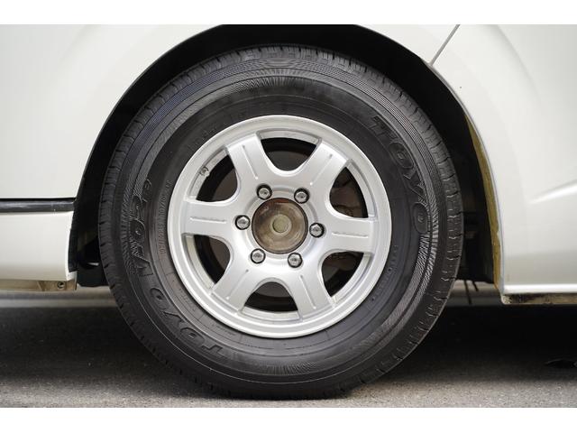 ハイエースバン ロングスーパーGL 3.000cc/ディーゼルターボ/3型/純正HIDヘッドライトユニット/純正クリアランスソナー/Wエアーバック/玄武ローダウンキット/サイドスライドガラス/キーレス/ナビ/バックカメラ/TV/ETC(21枚目)