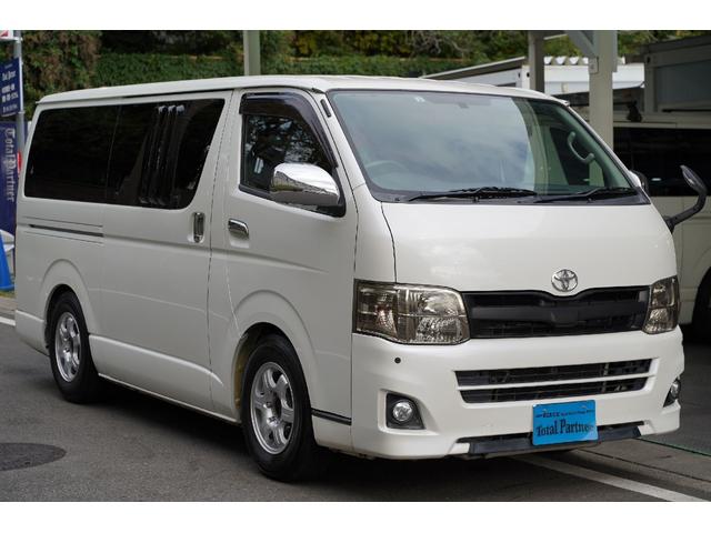 ハイエースバン ロングスーパーGL 3.000cc/ディーゼルターボ/3型/純正HIDヘッドライトユニット/純正クリアランスソナー/Wエアーバック/玄武ローダウンキット/サイドスライドガラス/キーレス/ナビ/バックカメラ/TV/ETC(27枚目)