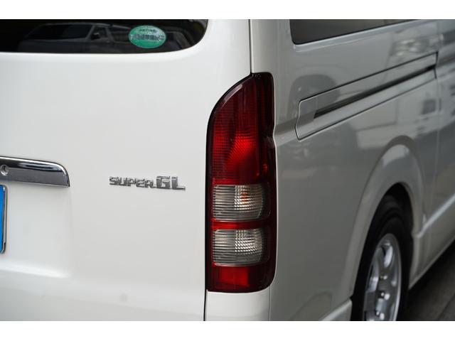 ハイエースバン ロングスーパーGL 3.000cc/ディーゼルターボ/3型/純正HIDヘッドライトユニット/純正クリアランスソナー/Wエアーバック/玄武ローダウンキット/サイドスライドガラス/キーレス/ナビ/バックカメラ/TV/ETC(49枚目)