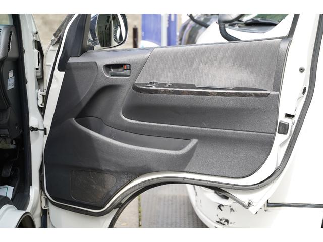 ハイエースバン ロングスーパーGL 3.000cc/ディーゼルターボ/3型/純正HIDヘッドライトユニット/純正クリアランスソナー/Wエアーバック/玄武ローダウンキット/サイドスライドガラス/キーレス/ナビ/バックカメラ/TV/ETC(55枚目)