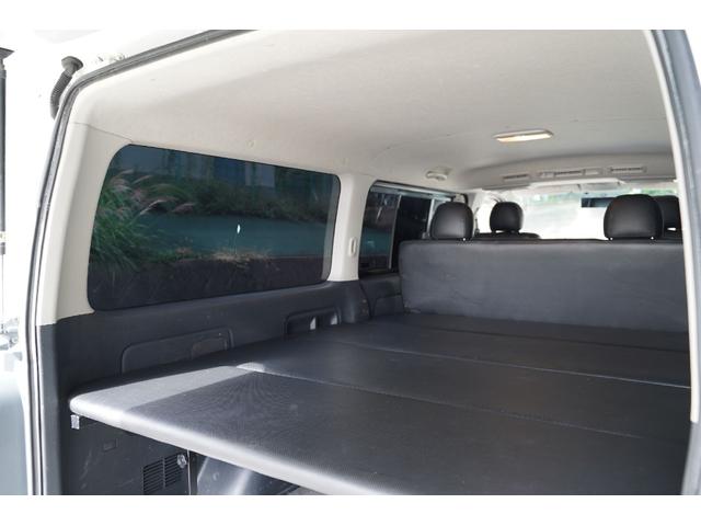 ハイエースバン ロングスーパーGL 3.000cc/ディーゼルターボ/3型/純正HIDヘッドライトユニット/純正クリアランスソナー/Wエアーバック/玄武ローダウンキット/サイドスライドガラス/キーレス/ナビ/バックカメラ/TV/ETC(79枚目)