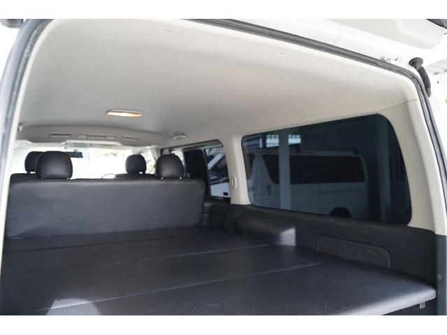 ハイエースバン ロングスーパーGL 3.000cc/ディーゼルターボ/3型/純正HIDヘッドライトユニット/純正クリアランスソナー/Wエアーバック/玄武ローダウンキット/サイドスライドガラス/キーレス/ナビ/バックカメラ/TV/ETC(80枚目)