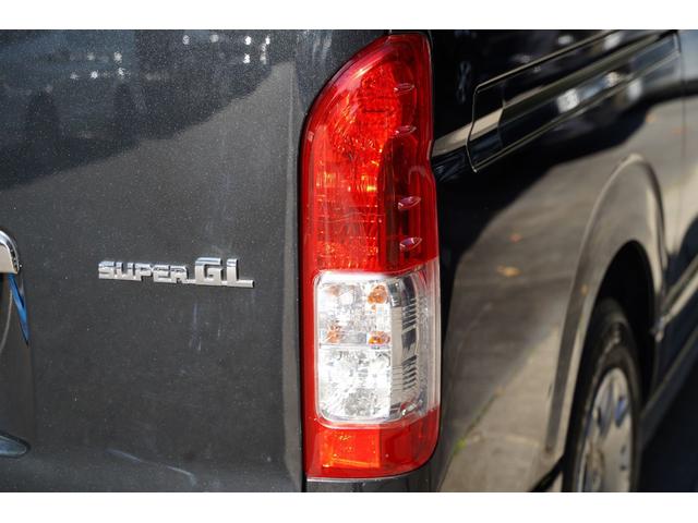 ハイエースバン スーパーＧＬ　ダークプライム　４ＷＤ／３．０００ｃｃ／ディーゼルターボ／ＬＥＤヘッドライトユニット／ダンロップ製バンタイヤ２０２３年製／コーナーセンサー／スマートキー／プッシュスタート／純正ナビ／ＮＳＺＴ－Ｗ６６Ｔ／ブルートゥース（52枚目）