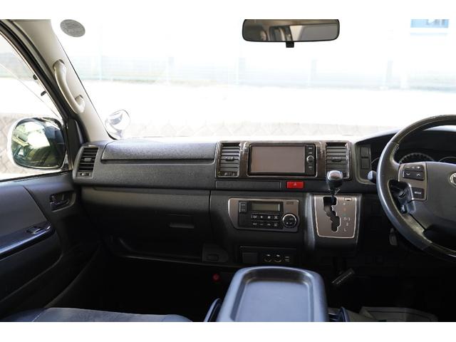 ハイエースバン スーパーＧＬ　ダークプライム　４ＷＤ／３．０００ｃｃ／ディーゼルターボ／ＬＥＤヘッドライトユニット／ダンロップ製バンタイヤ２０２３年製／コーナーセンサー／スマートキー／プッシュスタート／純正ナビ／ＮＳＺＴ－Ｗ６６Ｔ／ブルートゥース（64枚目）