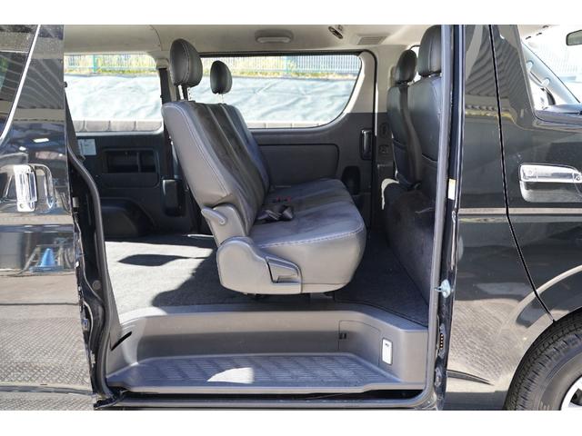 ハイエースバン スーパーＧＬ　ダークプライム　４ＷＤ／３．０００ｃｃ／ディーゼルターボ／ＬＥＤヘッドライトユニット／ダンロップ製バンタイヤ２０２３年製／コーナーセンサー／スマートキー／プッシュスタート／純正ナビ／ＮＳＺＴ－Ｗ６６Ｔ／ブルートゥース（77枚目）