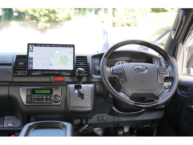 ハイエースバン スーパーGL ダークプライムII 7型/2.800cc/4WD/ワンオーナー/寒冷地仕様/前登録東京管轄/TSS/LDA/PKSB/TRDエアロ/パノラミックビュー/両側電動ドア/デジタルインナーミラー/パナソニック10インチナビ/(10枚目)