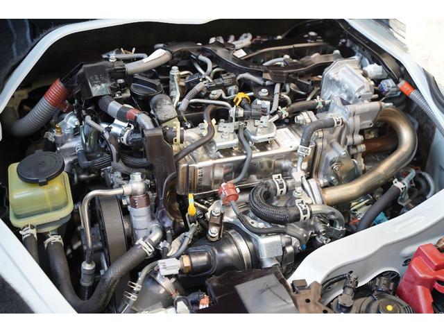 ハイエースバン スーパーGL ダークプライムII 7型/2.800cc/4WD/ワンオーナー/寒冷地仕様/前登録東京管轄/TSS/LDA/PKSB/TRDエアロ/パノラミックビュー/両側電動ドア/デジタルインナーミラー/パナソニック10インチナビ/(17枚目)