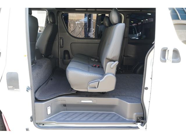 ハイエースバン スーパーGL ダークプライムII 7型/2.800cc/4WD/ワンオーナー/寒冷地仕様/前登録東京管轄/TSS/LDA/PKSB/TRDエアロ/パノラミックビュー/両側電動ドア/デジタルインナーミラー/パナソニック10インチナビ/(77枚目)
