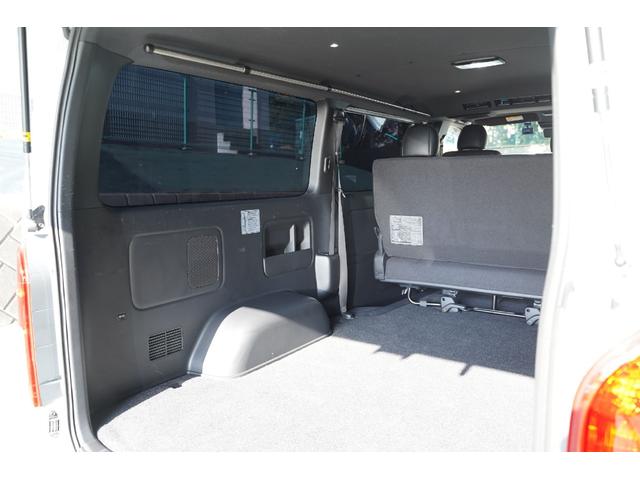ハイエースバン スーパーGL ダークプライムII 7型/2.800cc/4WD/ワンオーナー/寒冷地仕様/前登録東京管轄/TSS/LDA/PKSB/TRDエアロ/パノラミックビュー/両側電動ドア/デジタルインナーミラー/パナソニック10インチナビ/(79枚目)