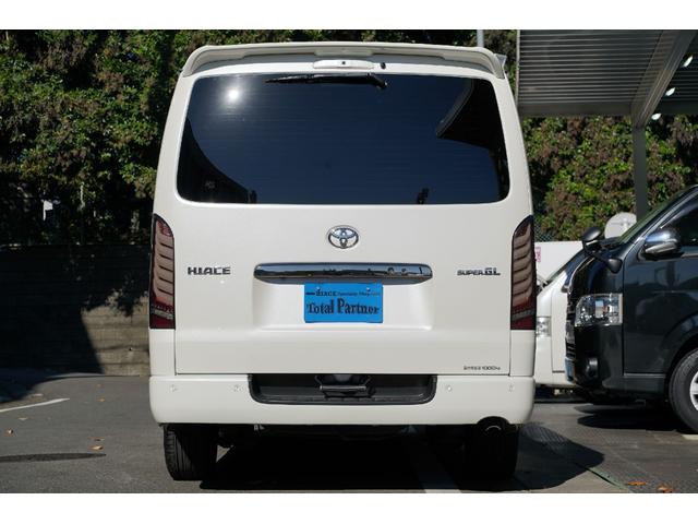 ハイエースバン スーパーＧＬ　ダークプライムＩＩ　４ＷＤ／寒冷地仕様／６型／２．８００ｃｃ／ディーゼルターボ／バレンティーＬＥＤテール／ＷＡＬＤ製１７インチＡＷ／アベスト製ウィンカードアミラー／アルパインビックＸナビ／Ｗエアーバック／スマートキー／（3枚目）