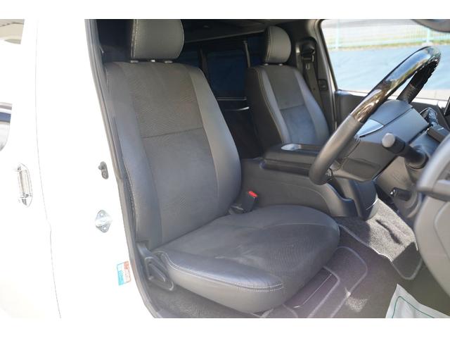 ハイエースバン スーパーＧＬ　ダークプライムＩＩ　４ＷＤ／寒冷地仕様／６型／２．８００ｃｃ／ディーゼルターボ／バレンティーＬＥＤテール／ＷＡＬＤ製１７インチＡＷ／アベスト製ウィンカードアミラー／アルパインビックＸナビ／Ｗエアーバック／スマートキー／（13枚目）