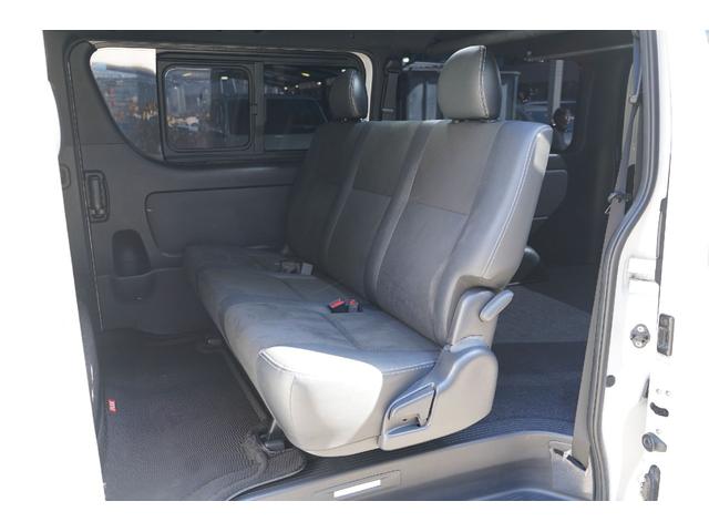 ハイエースバン スーパーＧＬ　ダークプライムＩＩ　４ＷＤ／寒冷地仕様／６型／２．８００ｃｃ／ディーゼルターボ／バレンティーＬＥＤテール／ＷＡＬＤ製１７インチＡＷ／アベスト製ウィンカードアミラー／アルパインビックＸナビ／Ｗエアーバック／スマートキー／（14枚目）