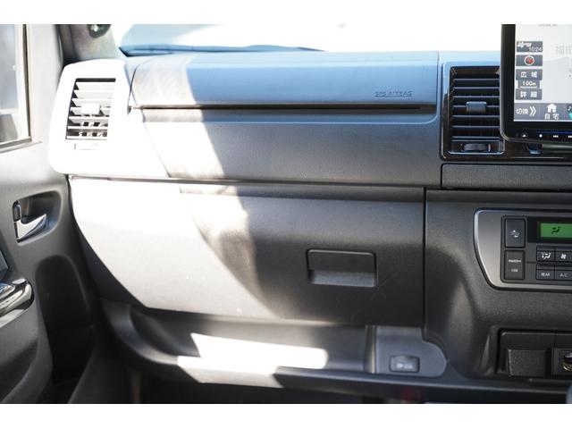 ハイエースバン スーパーＧＬ　ダークプライムＩＩ　４ＷＤ／寒冷地仕様／６型／２．８００ｃｃ／ディーゼルターボ／バレンティーＬＥＤテール／ＷＡＬＤ製１７インチＡＷ／アベスト製ウィンカードアミラー／アルパインビックＸナビ／Ｗエアーバック／スマートキー／（16枚目）