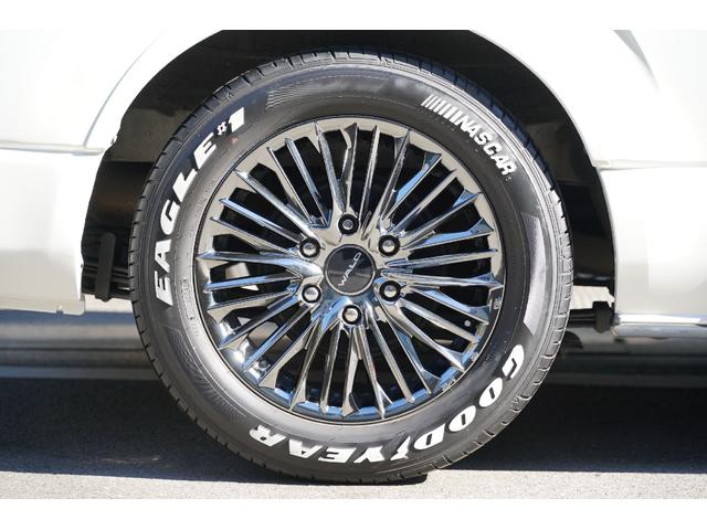 ハイエースバン スーパーＧＬ　ダークプライムＩＩ　４ＷＤ／寒冷地仕様／６型／２．８００ｃｃ／ディーゼルターボ／バレンティーＬＥＤテール／ＷＡＬＤ製１７インチＡＷ／アベスト製ウィンカードアミラー／アルパインビックＸナビ／Ｗエアーバック／スマートキー／（20枚目）