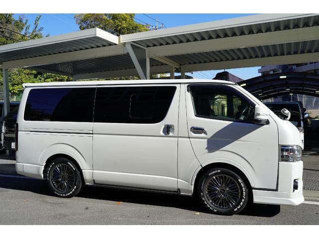 ハイエースバン スーパーＧＬ　ダークプライムＩＩ　４ＷＤ／寒冷地仕様／６型／２．８００ｃｃ／ディーゼルターボ／バレンティーＬＥＤテール／ＷＡＬＤ製１７インチＡＷ／アベスト製ウィンカードアミラー／アルパインビックＸナビ／Ｗエアーバック／スマートキー／（42枚目）