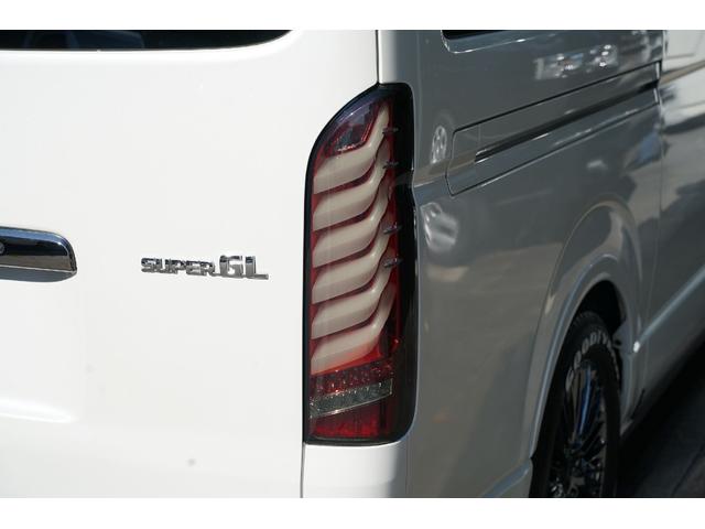ハイエースバン スーパーＧＬ　ダークプライムＩＩ　４ＷＤ／寒冷地仕様／６型／２．８００ｃｃ／ディーゼルターボ／バレンティーＬＥＤテール／ＷＡＬＤ製１７インチＡＷ／アベスト製ウィンカードアミラー／アルパインビックＸナビ／Ｗエアーバック／スマートキー／（52枚目）
