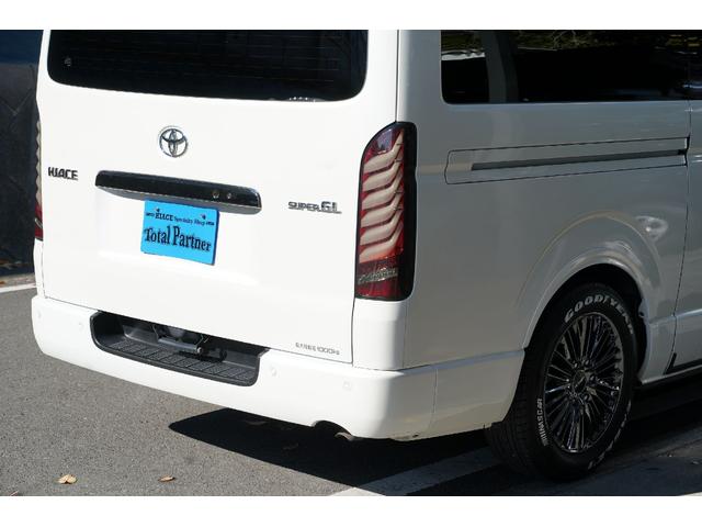 ハイエースバン スーパーＧＬ　ダークプライムＩＩ　４ＷＤ／寒冷地仕様／６型／２．８００ｃｃ／ディーゼルターボ／バレンティーＬＥＤテール／ＷＡＬＤ製１７インチＡＷ／アベスト製ウィンカードアミラー／アルパインビックＸナビ／Ｗエアーバック／スマートキー／（56枚目）