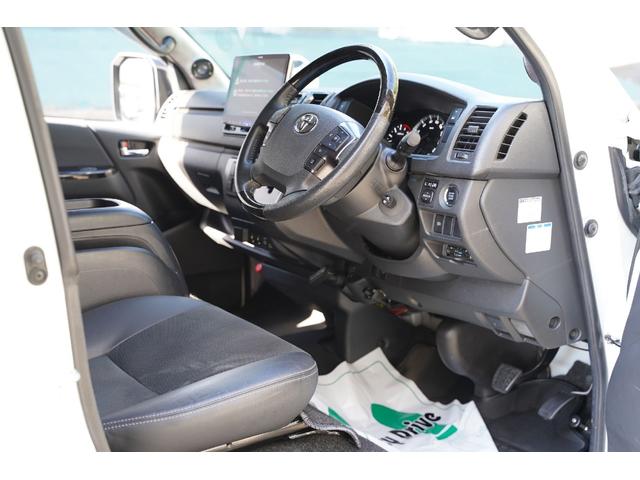 ハイエースバン スーパーＧＬ　ダークプライムＩＩ　４ＷＤ／寒冷地仕様／６型／２．８００ｃｃ／ディーゼルターボ／バレンティーＬＥＤテール／ＷＡＬＤ製１７インチＡＷ／アベスト製ウィンカードアミラー／アルパインビックＸナビ／Ｗエアーバック／スマートキー／（68枚目）