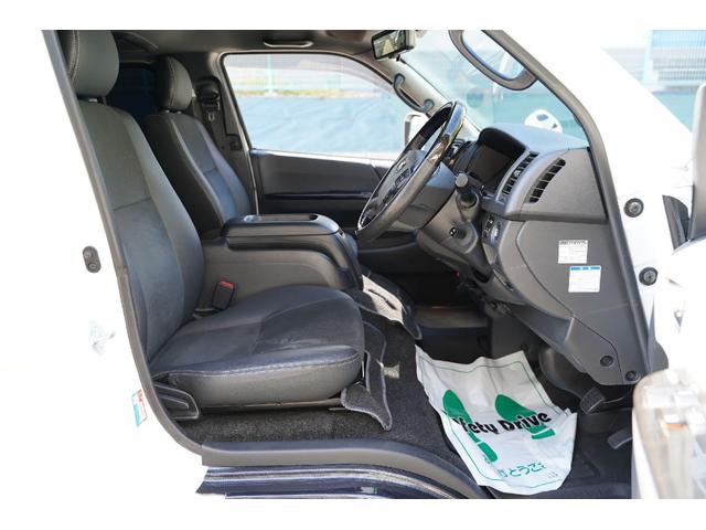 ハイエースバン スーパーＧＬ　ダークプライムＩＩ　４ＷＤ／寒冷地仕様／６型／２．８００ｃｃ／ディーゼルターボ／バレンティーＬＥＤテール／ＷＡＬＤ製１７インチＡＷ／アベスト製ウィンカードアミラー／アルパインビックＸナビ／Ｗエアーバック／スマートキー／（69枚目）